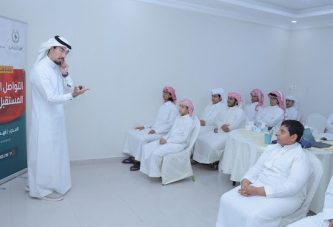 ورشة بعنوان الاتصال الفعال للطلاب المتميزين من ثانوية النابية