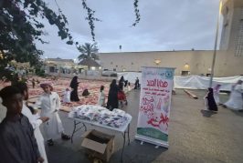 جمعية النابية الخيرية توزع هدايا العيد على الأطفال في مصليات العيد بالنابية